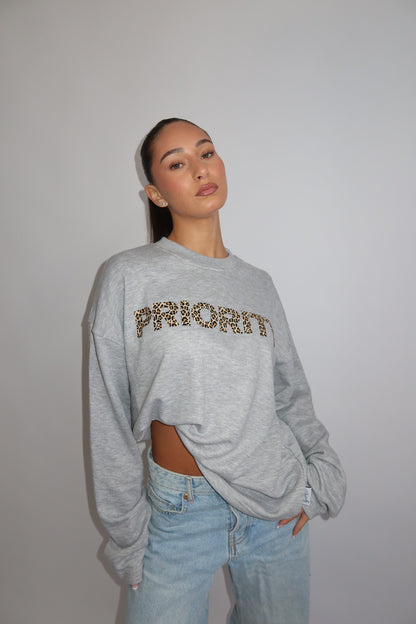 Priority leopard sweat