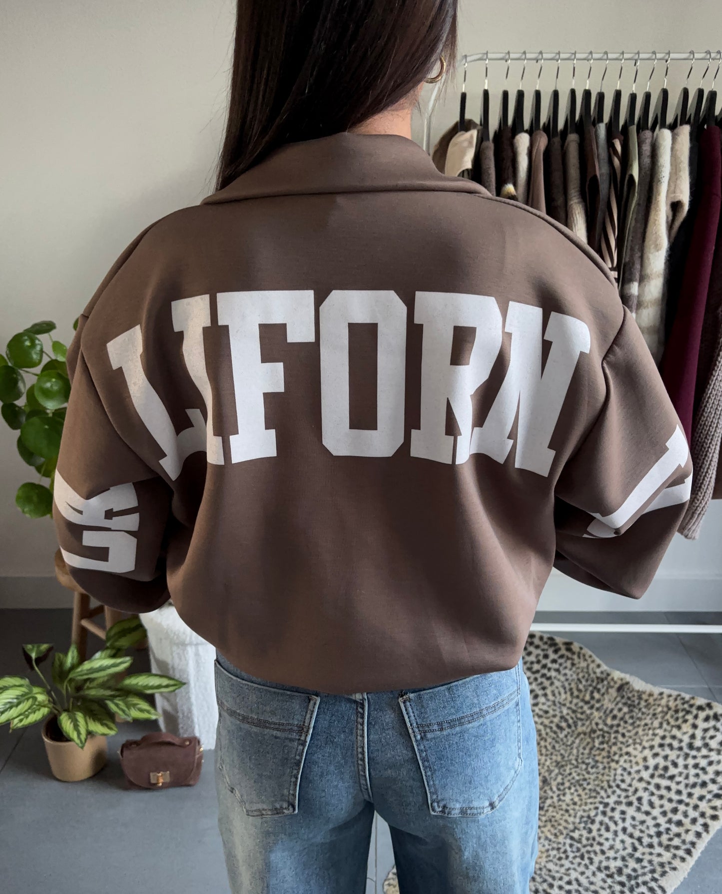 California varsity zip sweater (taupe)