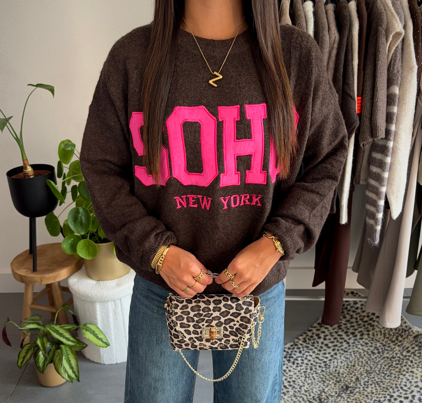 Soho cozy college trui (bruin)