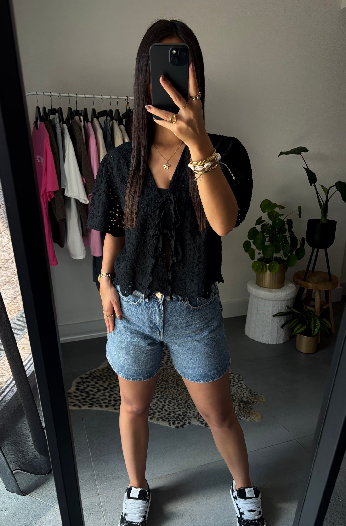 Black breeze top