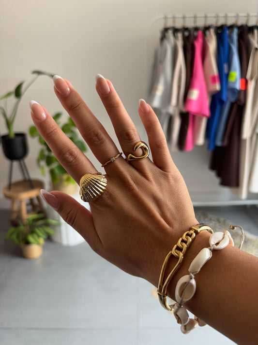 Seashell ring