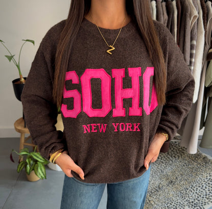 Soho cozy college trui (bruin)
