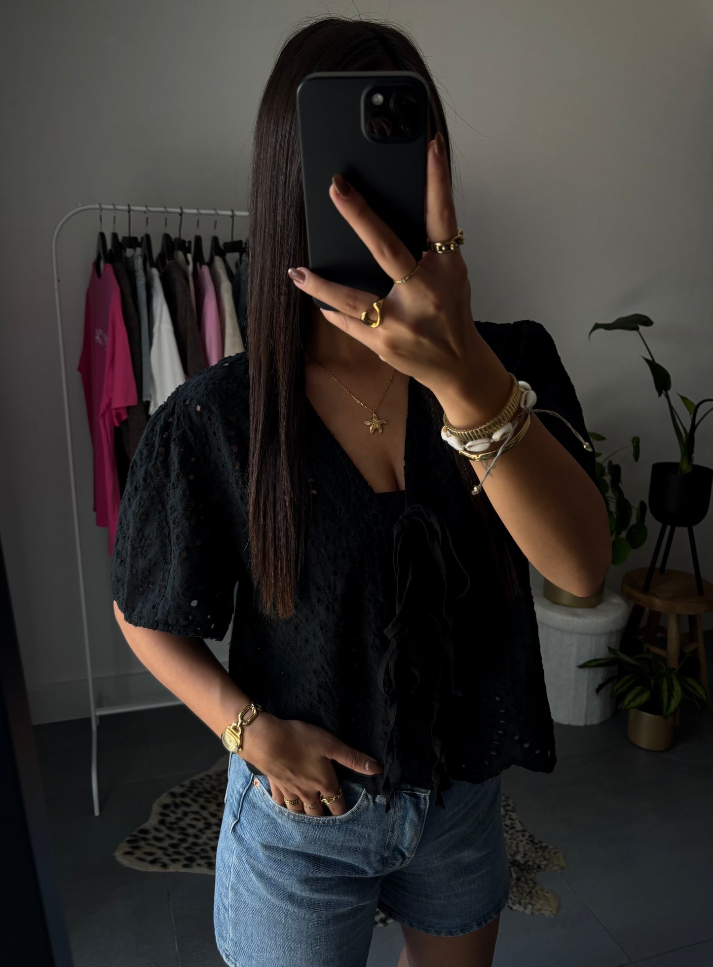 Black breeze top