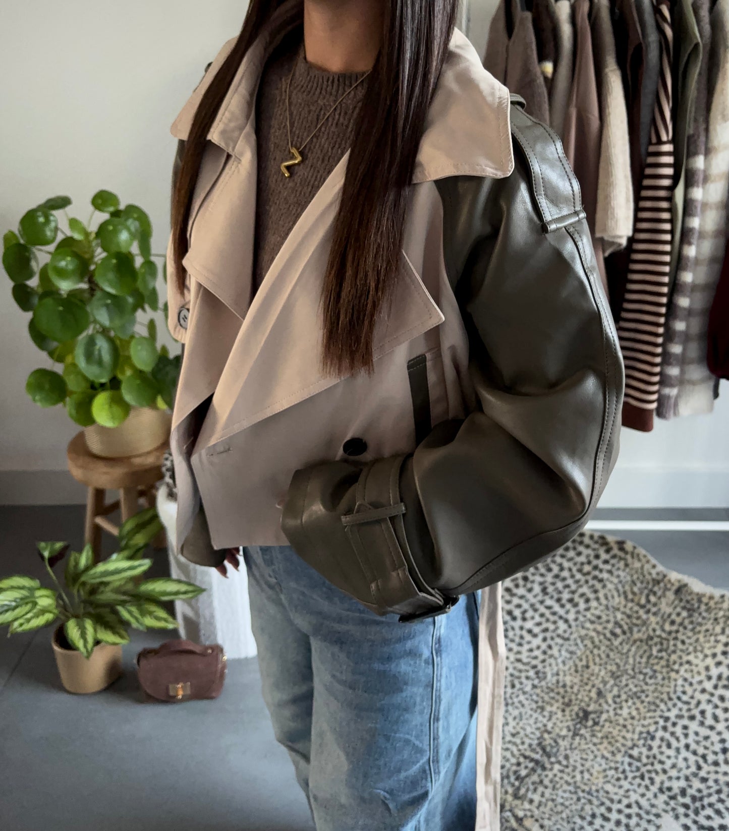 Contrast trench cropped jacket
