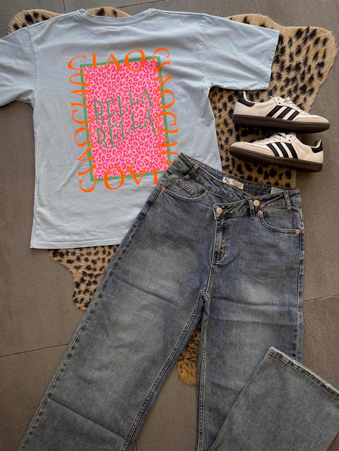 Twist-up denim jeans
