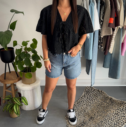 Black breeze top